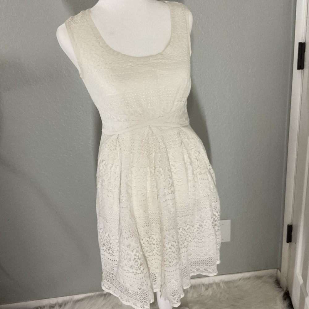 Max Studio Cream Sleeveless Scoop Neck Sundress
